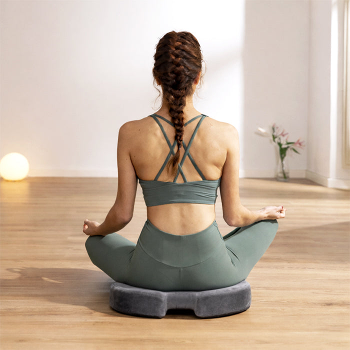 Ergonominen muistivaahtoistuintyyny